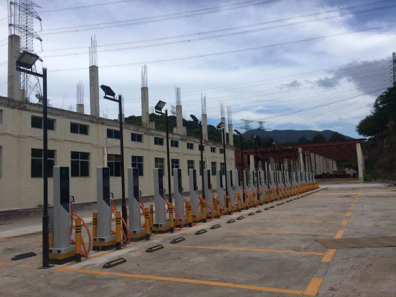 智慧充電樁